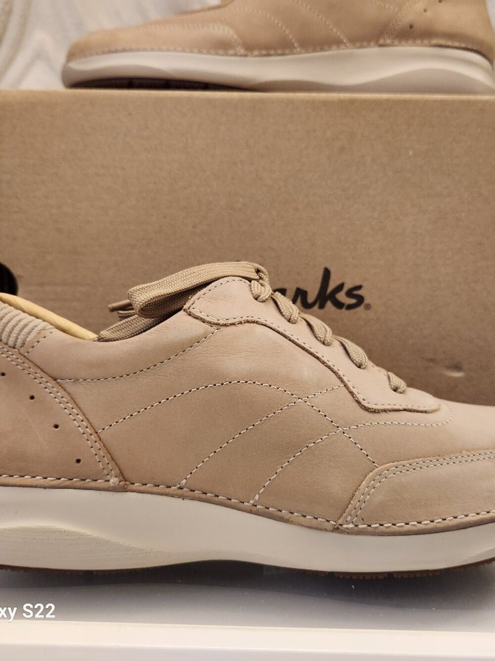 Clarks Leather "Appley Tie" Sand Nubuck Sneakers. NIB. Size Various